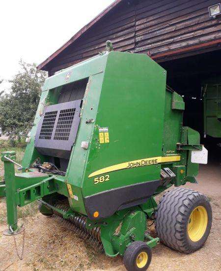 Пресс-подборщик John Deere 582