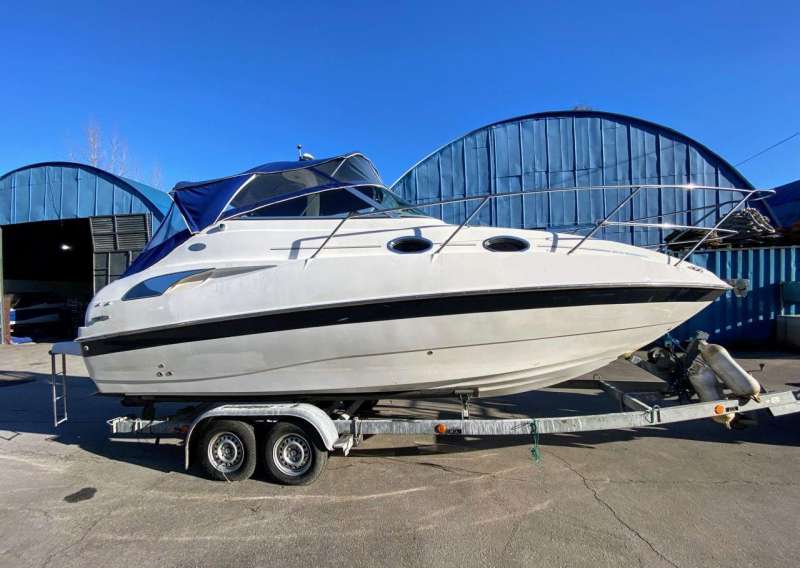 Катер Cobrey 250 SC