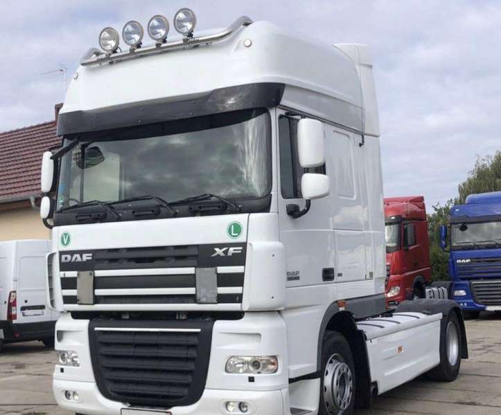 Седельный тягач DAF XF105.460