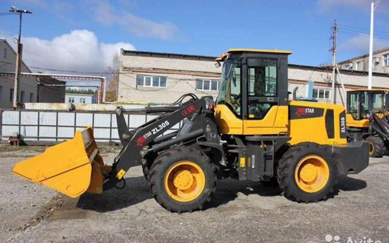 Фронтальный погрузчик Redstar ZL30s