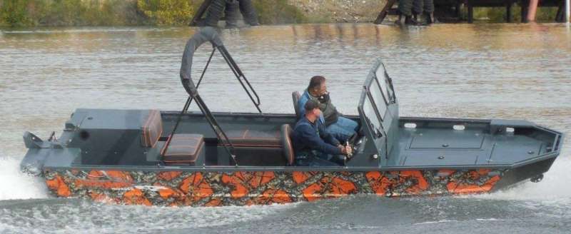 Водометный катер "predator 710 jet "