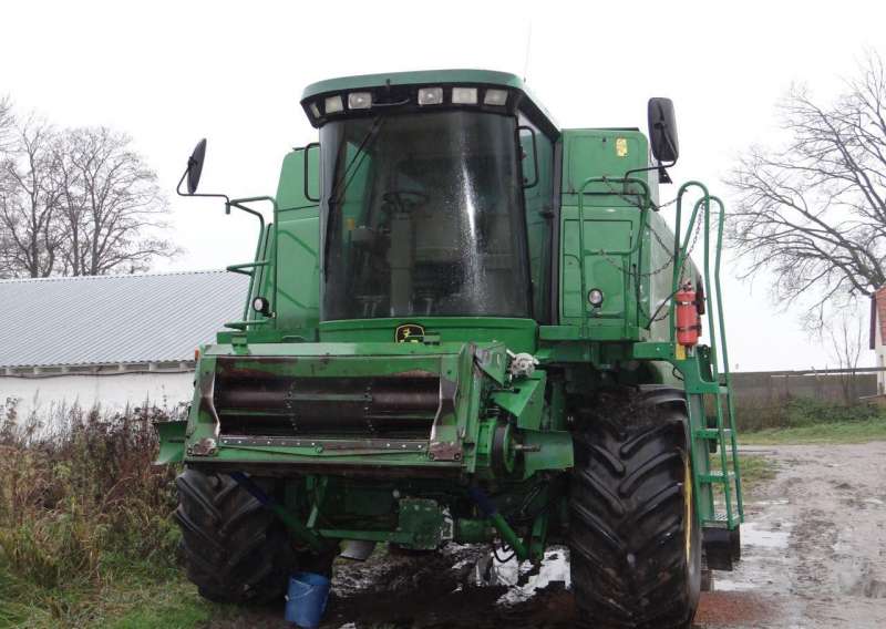 Зерноуборочный комбайн john deere WTS 9640 2004 г
