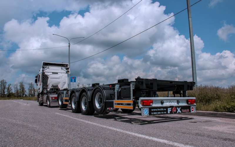 Полуприцеп контейнеровоз FOX Trailer Контейнеровоз 3+1,