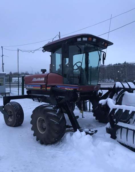 Самоходная косилка макдон 9250 (MacDon 9250)