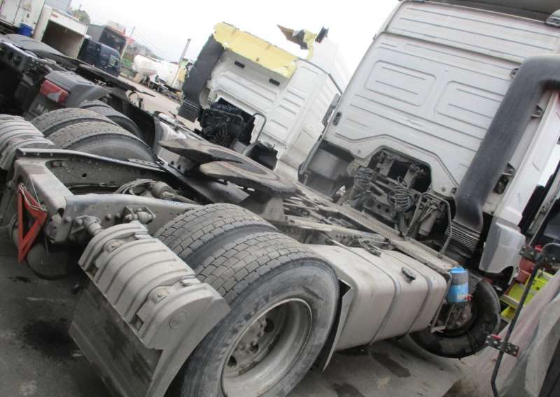 Mercedes-Benz Aхоr тягач 4х2 2011г. После дтп