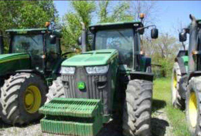 Трактор John Deere 7830