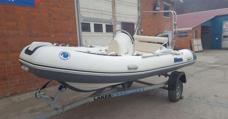 Лодка риб Stormline Luxe 450