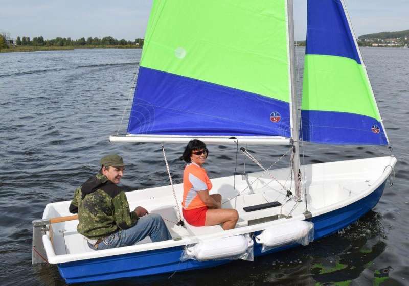 Лодка из стеклопластика Виза Комби - 395