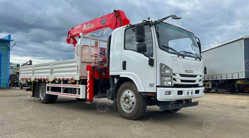 Бортовой грузовик Isuzu 4x2 дв 139kw гп 6т, c КМУ