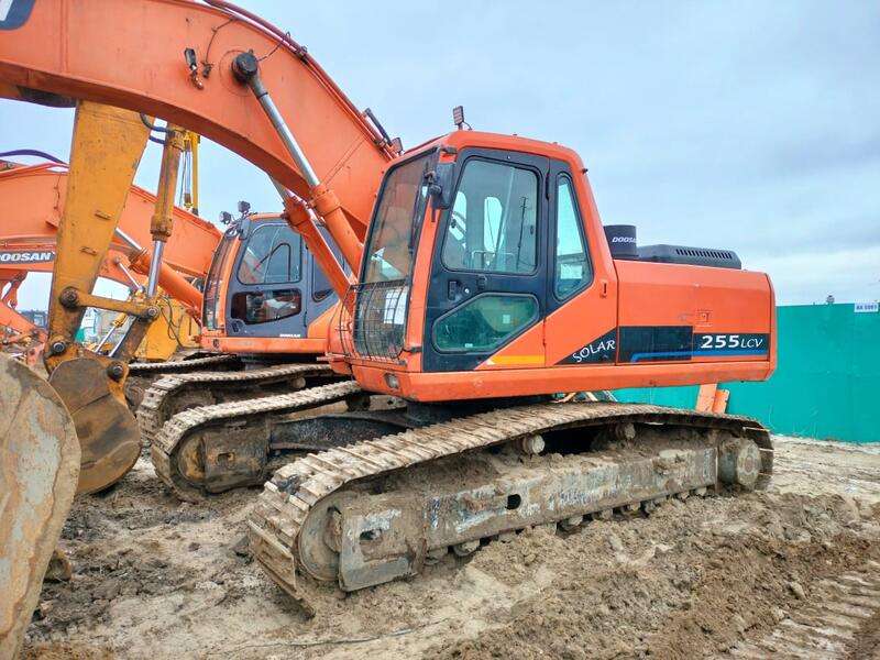 Натяжители 274-00004 гусениц экскаваторов Doosan S255LC
