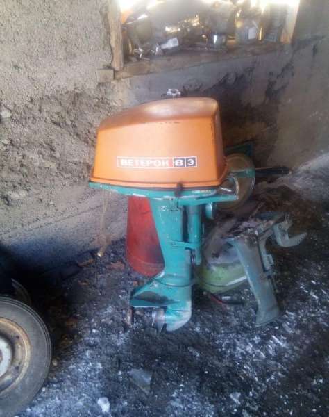 Мотор лодочный ветерок 8э