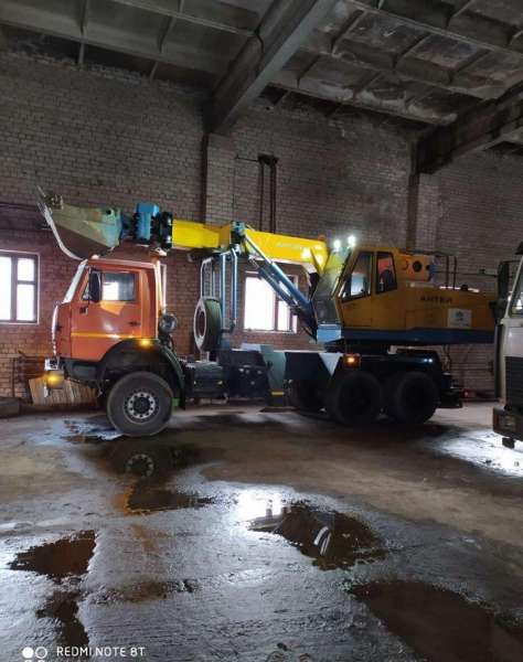 Экскаватор-погрузчик ANT 2321