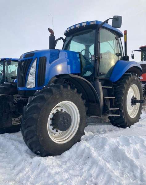 Трактор New Holland T8040
