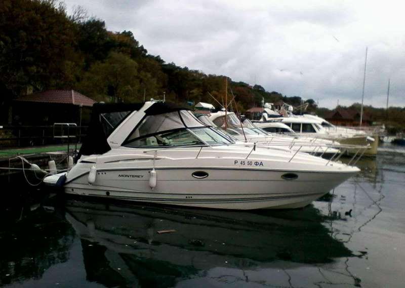 Яхта Monterey 315 cr