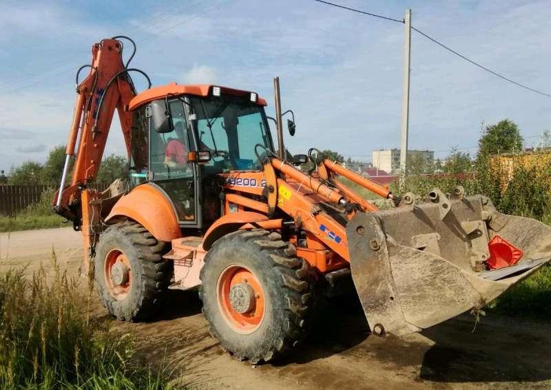 Экскаватор погрузчик fiat hitachi fb 200