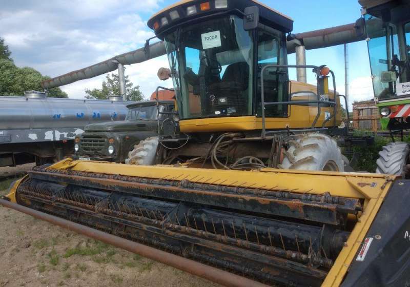 Самоходная косилка Challenger SP 115 С