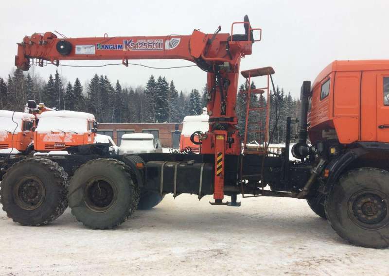 Камаз манипулятор вездеход 43118 с кму 7 тонн 19 м