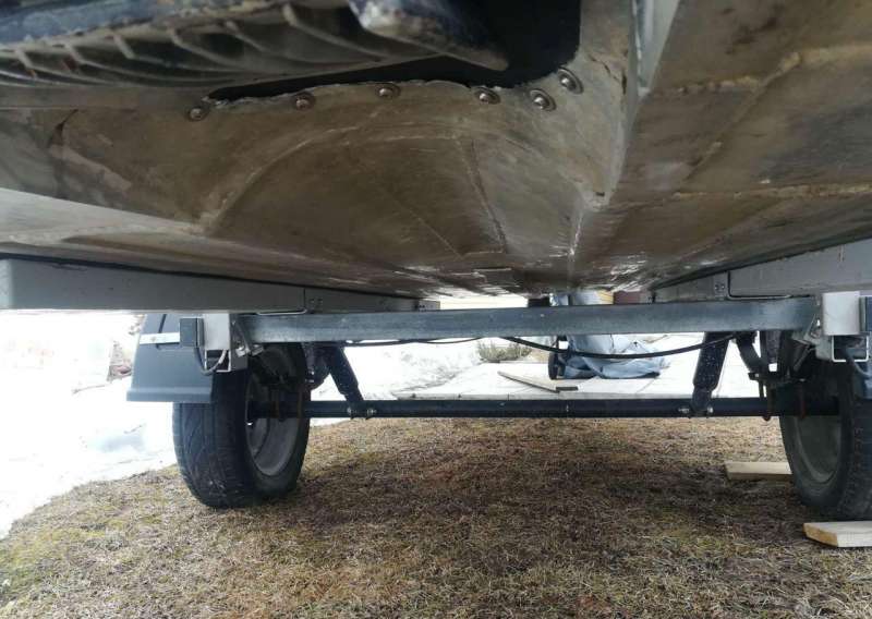 Продам моторную лодку-водомет с мотором Merkury 25