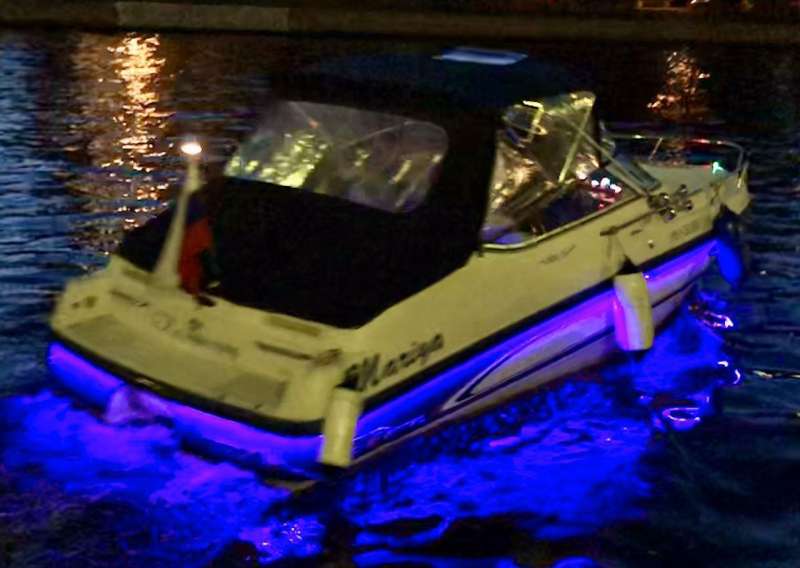 Продам катер Chaparral 2335 Sport