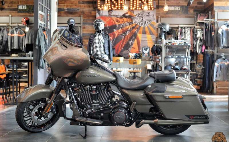 Harley-Davidson CVO Street Glide 2021