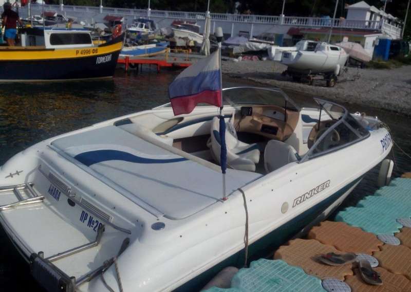 Катер Rinker Captiva 192