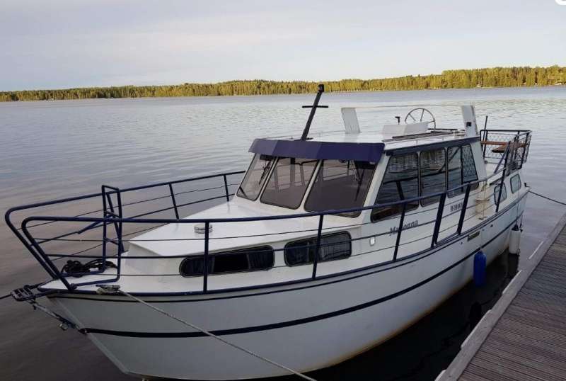 Морской дизельный металлический катер катер 1995г