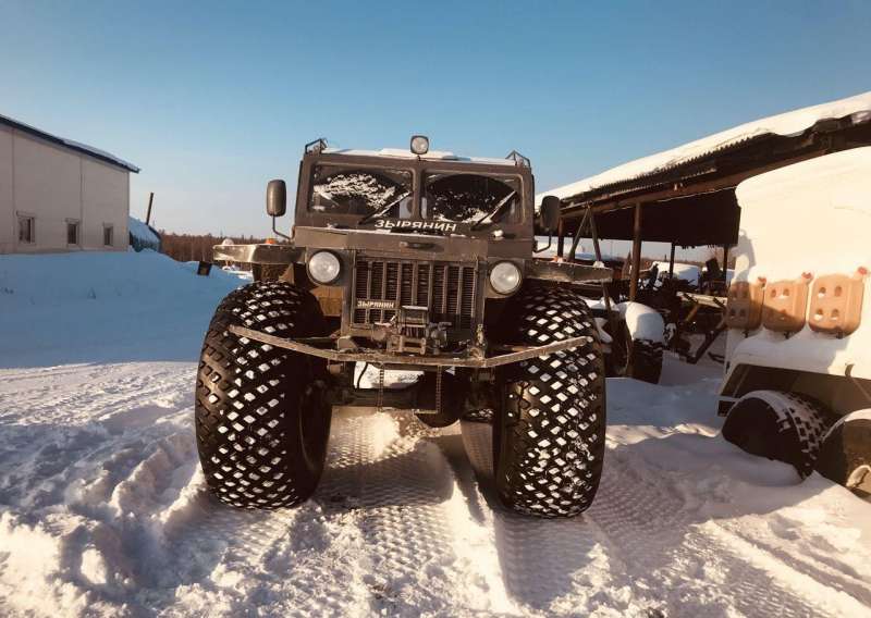 Продаётся вездеход Зырянин-111