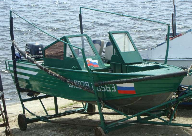 Продам Салют 480-м с мотором Сузуки 70 атл