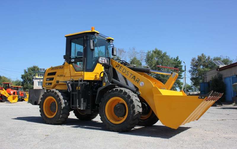 Фронтальный погрузчик Redstar ZL25S, 2022