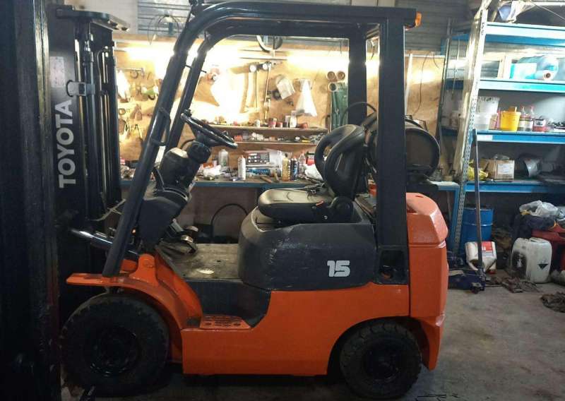 Вилочный погрузчик Toyota 7FG15, 2006