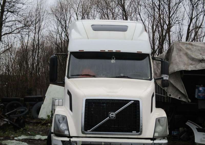 Volvo VNL 2003 г