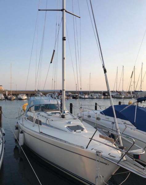 Парусная яхта Maxi 33