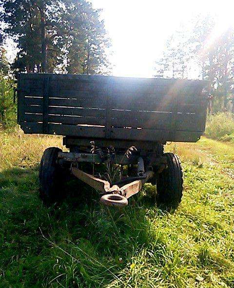 Тракторный прицеп 2птс4-787Б