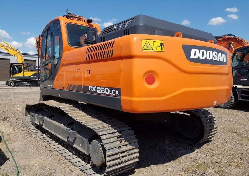 Гусеничный экскаватор Doosan DX260LCA