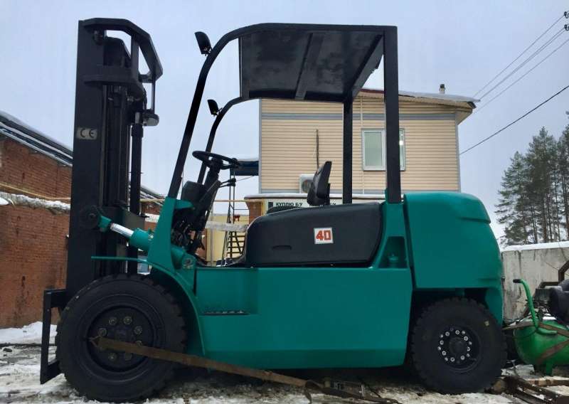 Погрузчик виллочный 4 тн dalian
