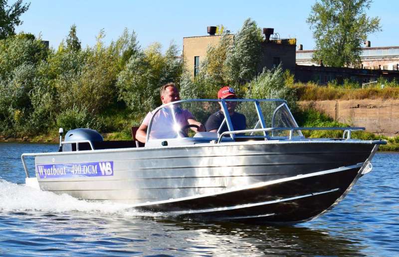 Алюминиевая моторная лодка Wyatboat 490 DCM новая