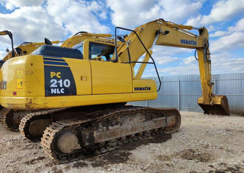 Экскаватор гусеничный Komatsu PC210 NLC -8