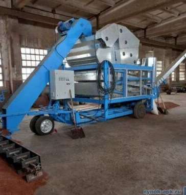 Самоходный зерноочиститель вороха