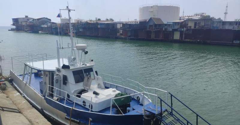 Промысловое, прогулочное судно. (бпм 74)