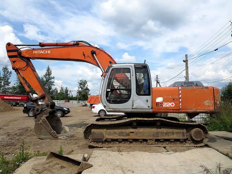 Гусеничный экскаватор Hitachi 220, 1 m3
