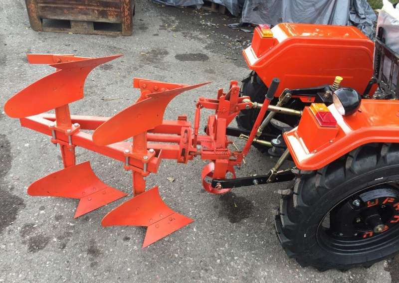 Плуг оборотный 2L-220 для минитрактора