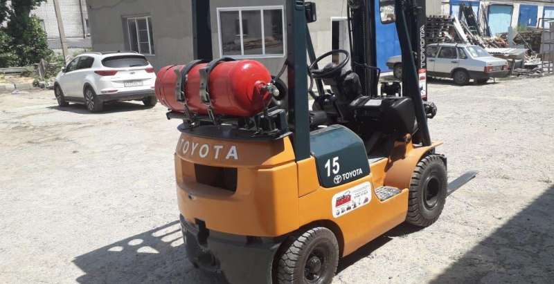 Вилочный погрузчик toyota 7 серии