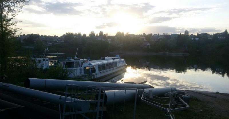 Теплоход Заря-288р