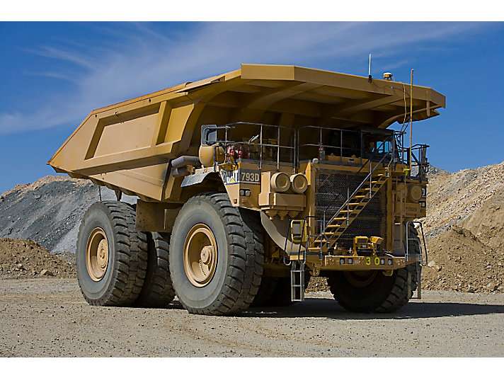 Запчасти на карьерный самосвал caterpillar (cat)793d