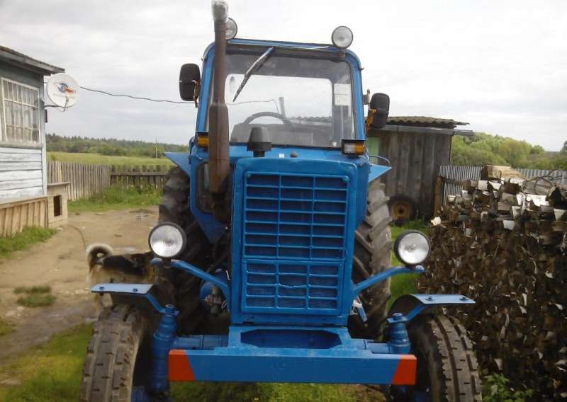Трактор мтз 80 и прицеп 2птс4