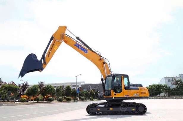 Гусеничный экскаватор XCMG XE215С дв евро 2
