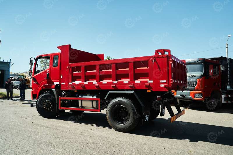 Самосвал Hyundai 4х2 132кВт со средним подъёмником