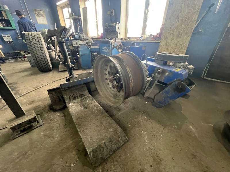 Грузовой шиномонтаж в Губкине: профессиональный ремонт