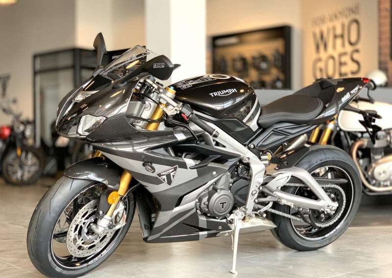 Triumph Daytona 765 Moto2