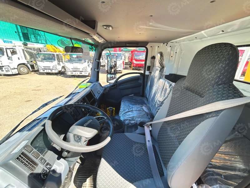 Isuzu 4x2 дв 139kw с кму XCMG SQS125 гп 5т 4 секции